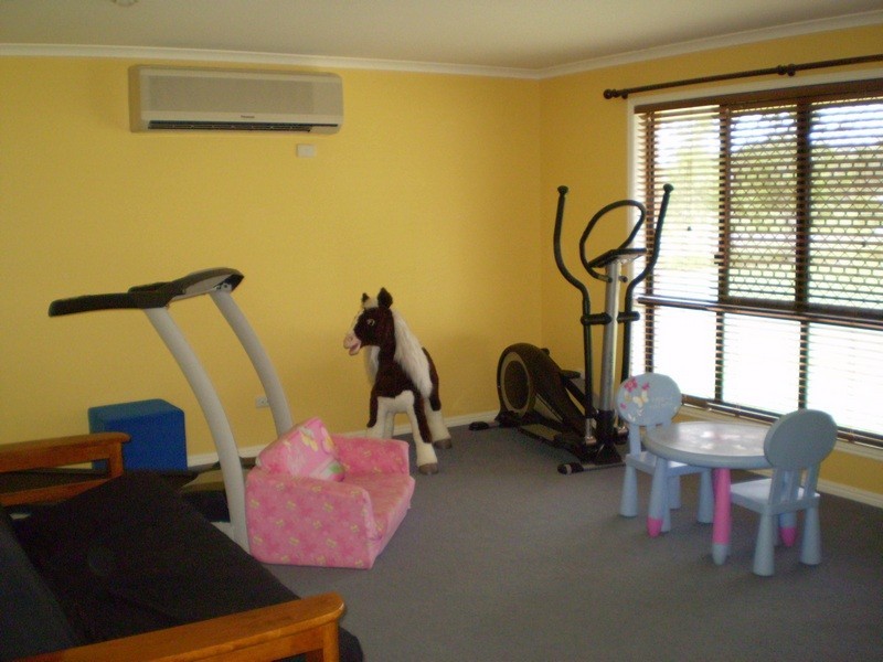 Sharon QLD 4670