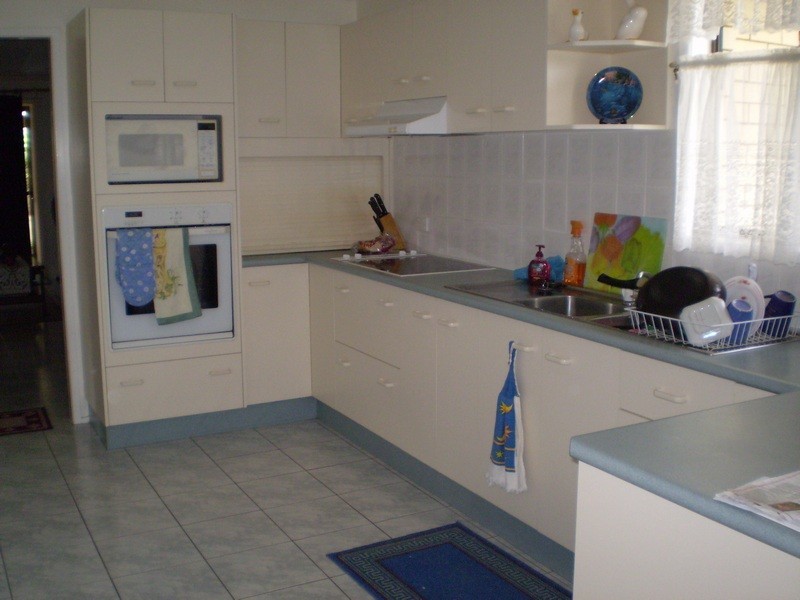 Avenell Heights QLD 4670