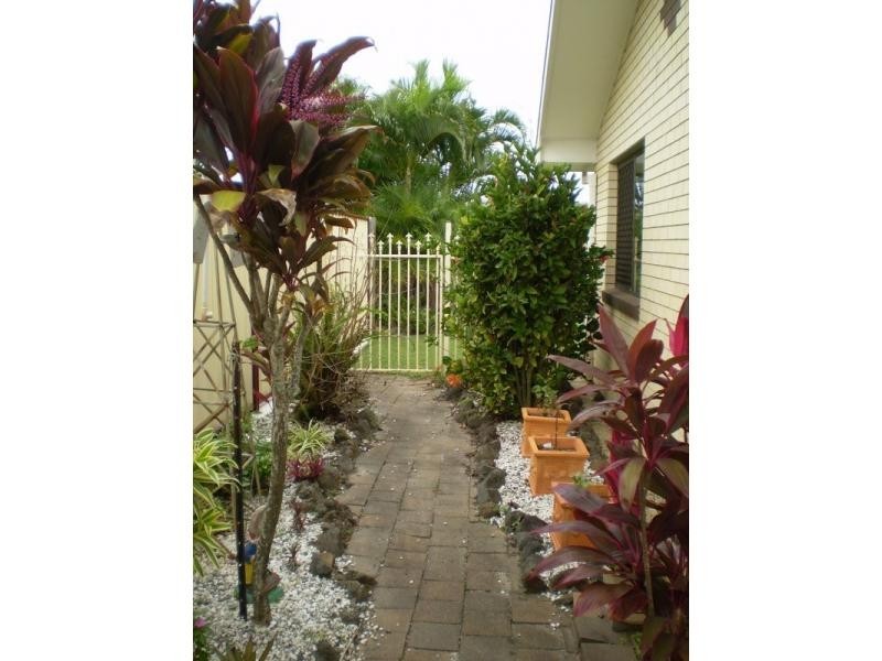 Avenell Heights QLD 4670