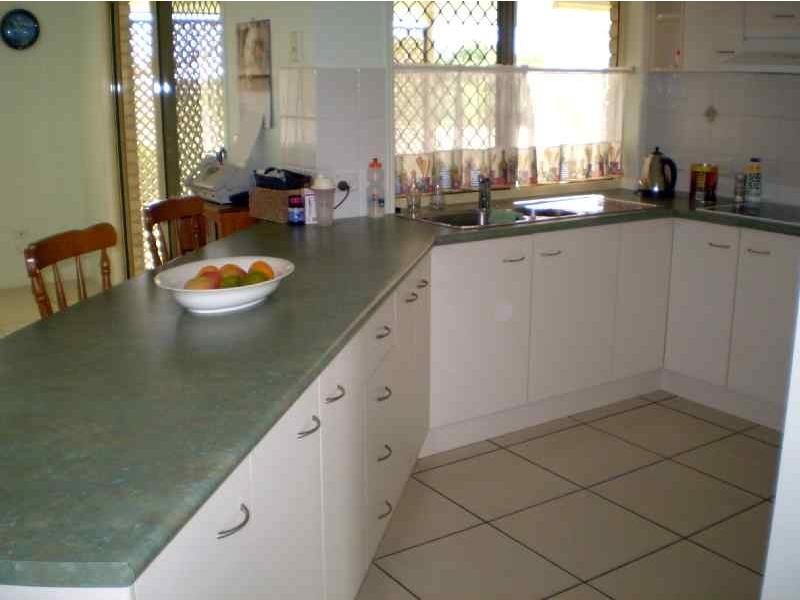 1 Carnarvon Court, Branyan QLD 4670