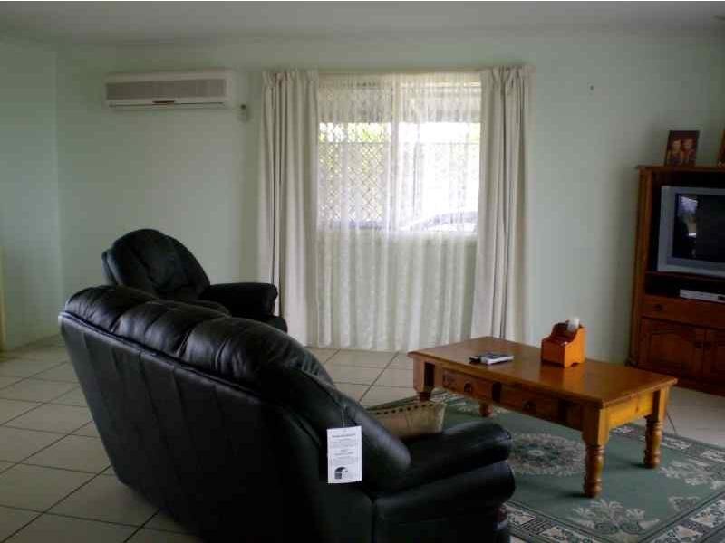 1 Carnarvon Court, Branyan QLD 4670