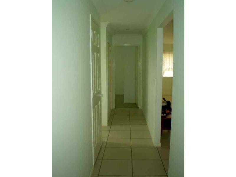 1 Carnarvon Court, Branyan QLD 4670