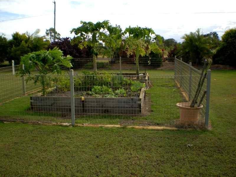 1 Carnarvon Court, Branyan QLD 4670