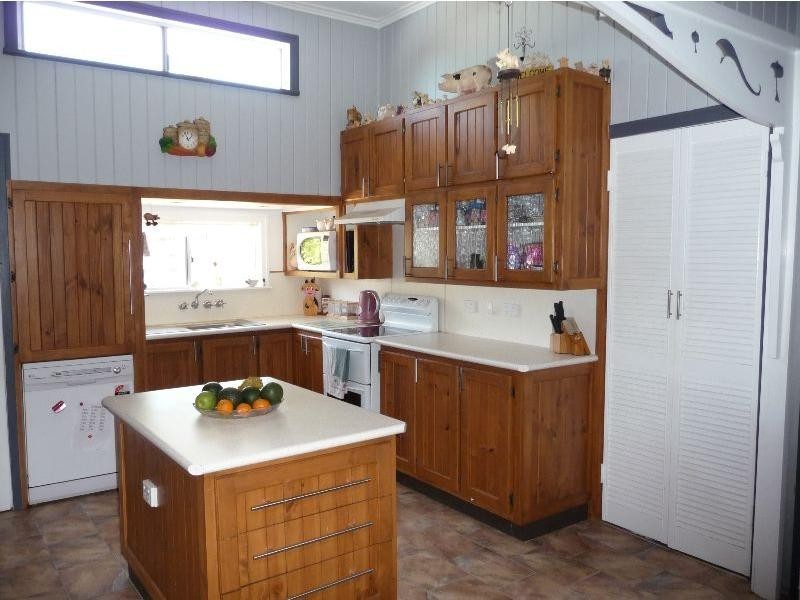 Walkervale QLD 4670