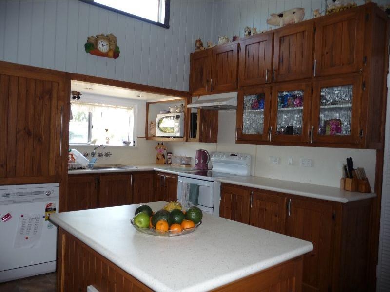 Walkervale QLD 4670