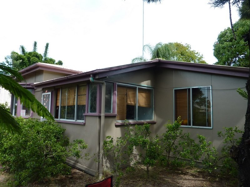 18 Walker Street, Walkervale QLD 4670