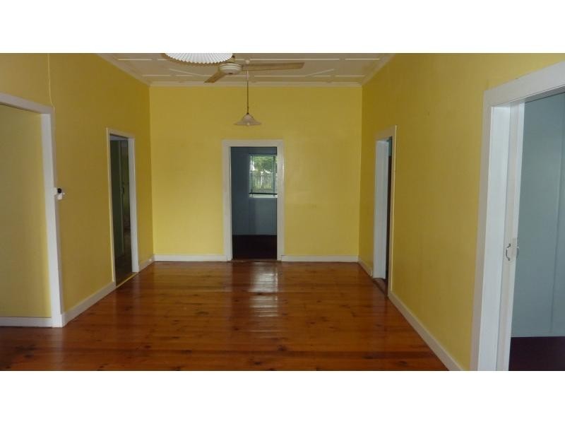 18 Walker Street, Walkervale QLD 4670