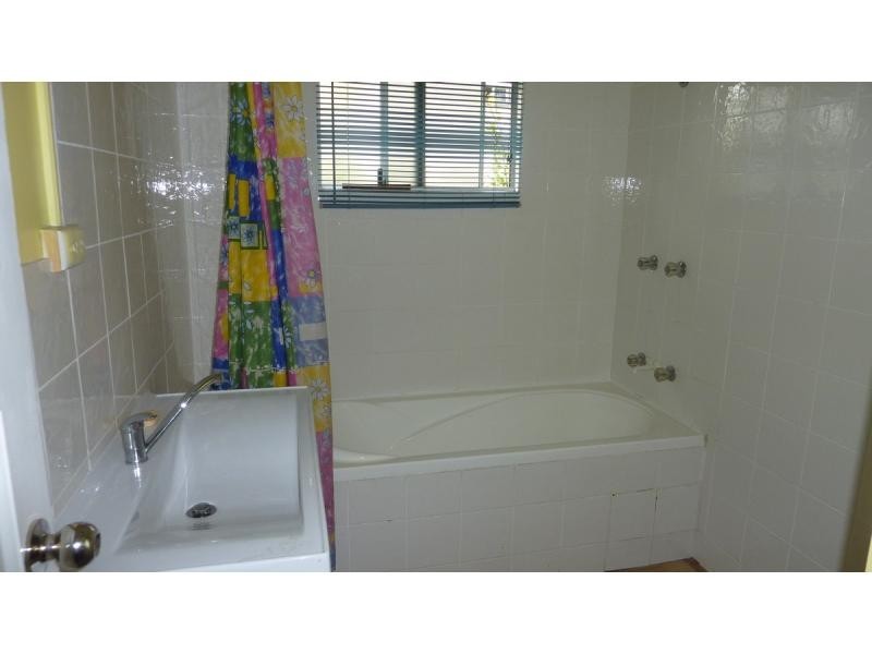 18 Walker Street, Walkervale QLD 4670