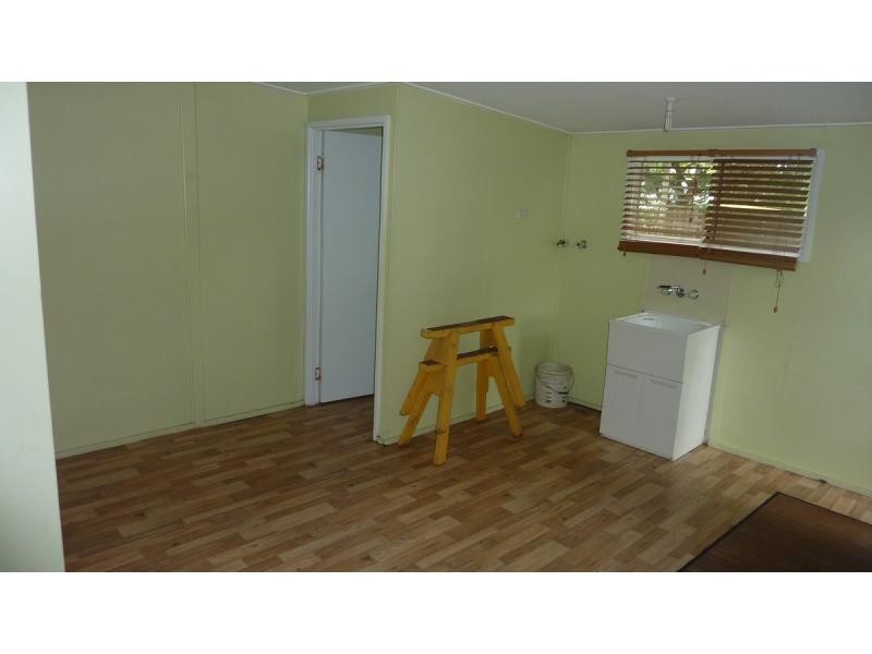 18 Walker Street, Walkervale QLD 4670