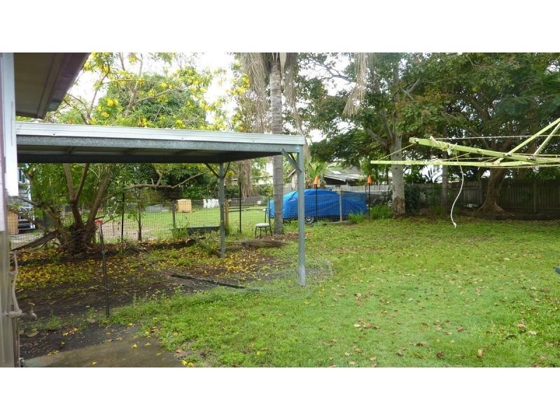 18 Walker Street, Walkervale QLD 4670