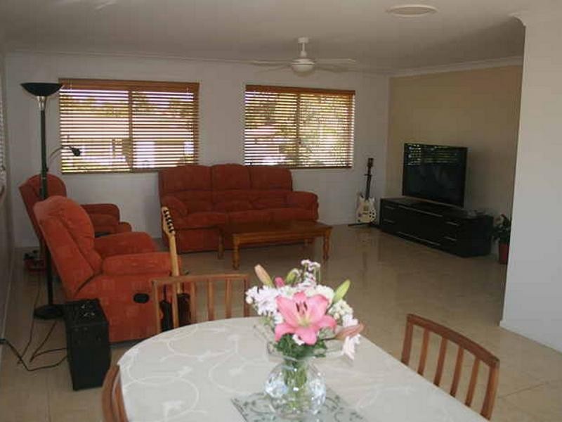 2a Hargreaves, Bundaberg South QLD 4670
