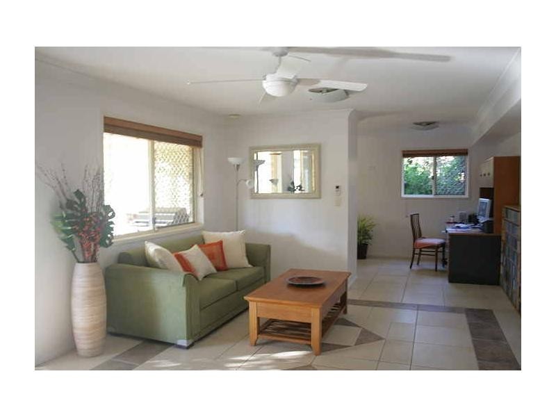 2a Hargreaves, Bundaberg South QLD 4670