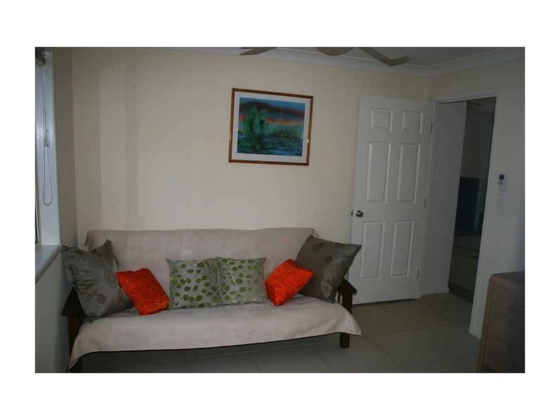 2a Hargreaves, Bundaberg South QLD 4670