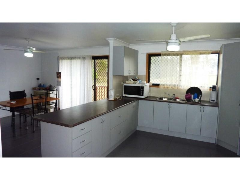 Sharon QLD 4670