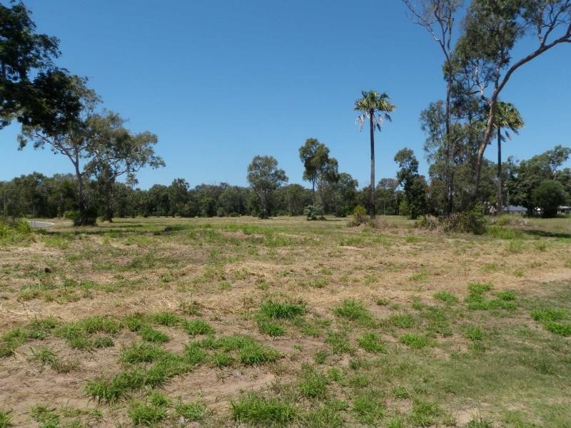 Moore Park Beach QLD 4670