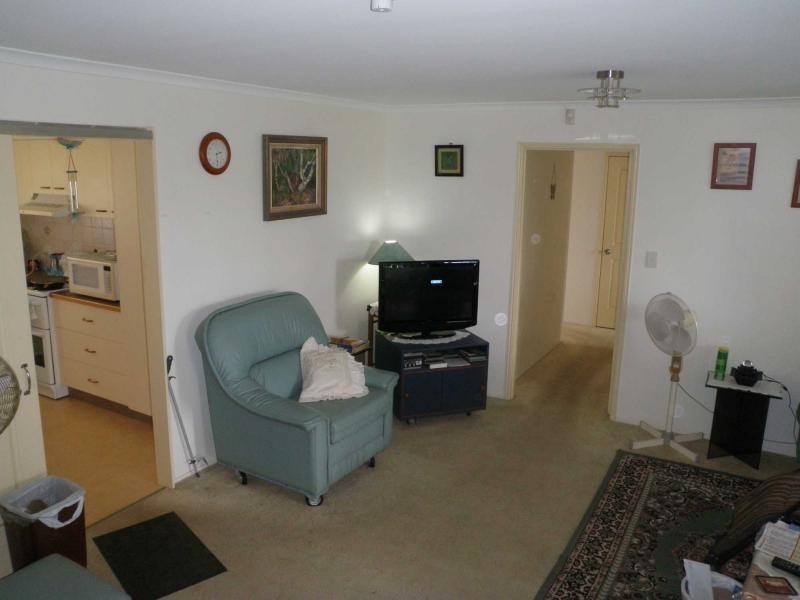9 FORSYTH Street, Gin Gin QLD 4671