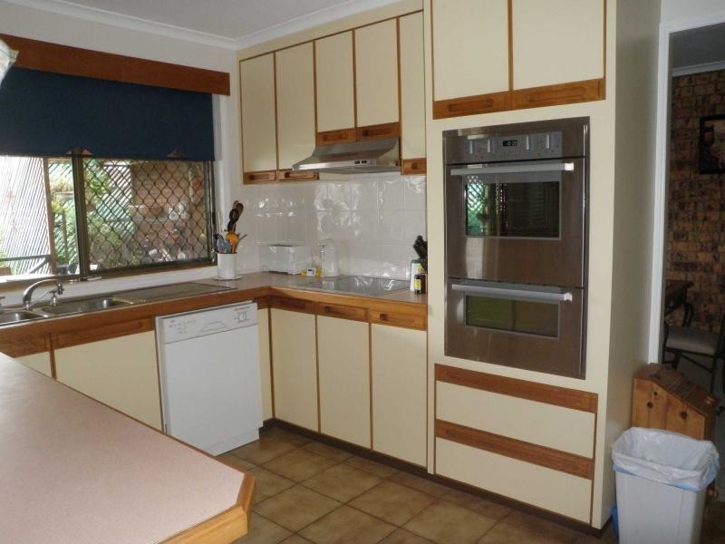 Avenell Heights QLD 4670