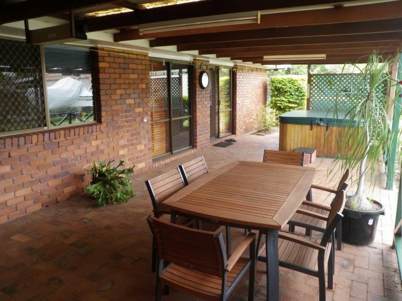 Avenell Heights QLD 4670