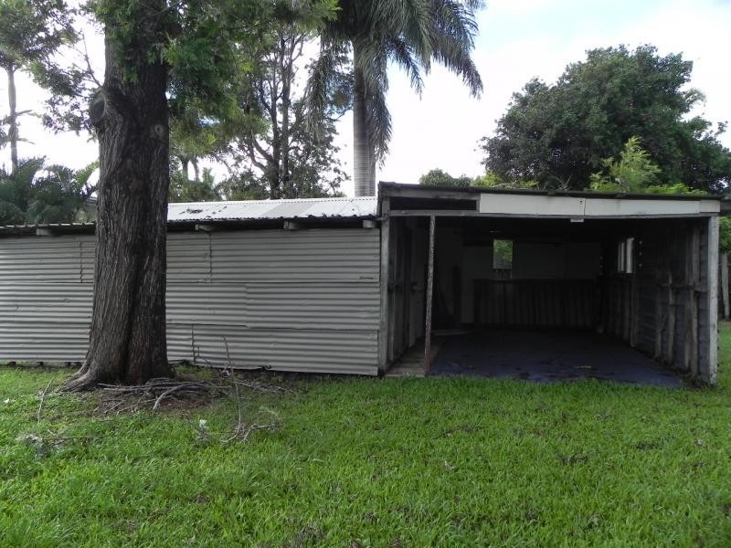 72 Bathurst Street, Elliott Heads QLD 4670