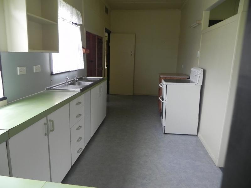 72 Bathurst Street, Elliott Heads QLD 4670