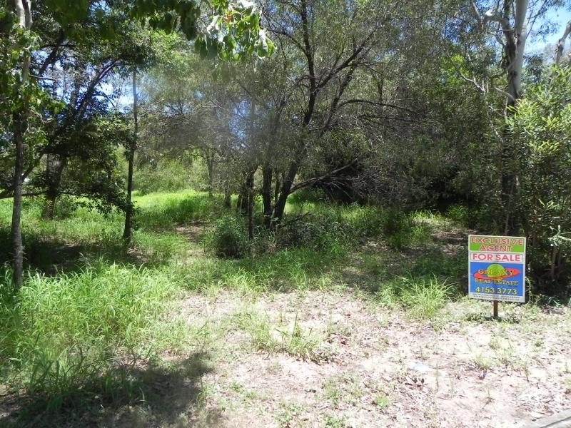 Moore Park Beach QLD 4670