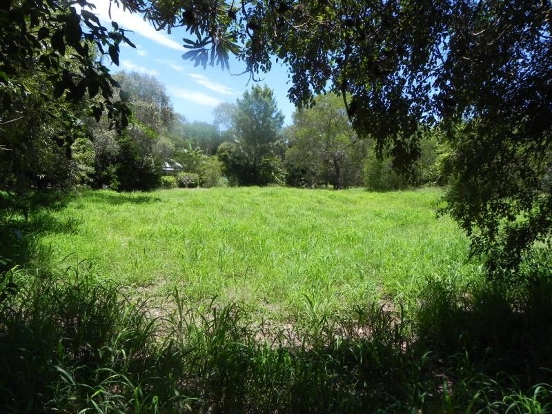 Moore Park Beach QLD 4670