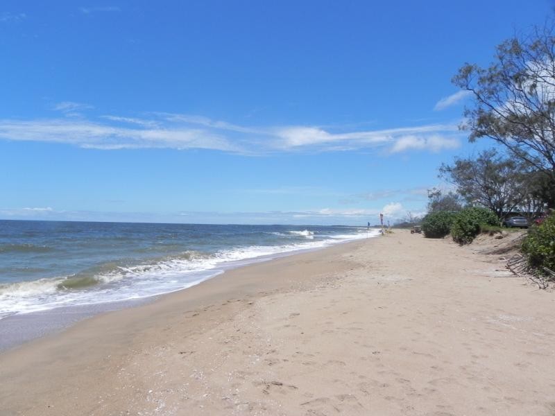 Moore Park Beach QLD 4670