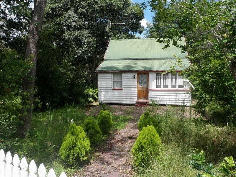 10 WALKER Street, Gin Gin QLD 4671