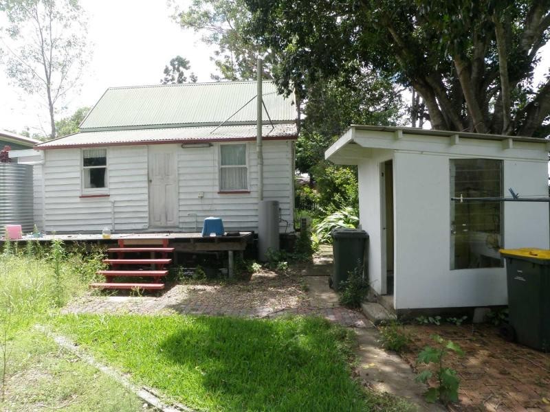 10 WALKER Street, Gin Gin QLD 4671