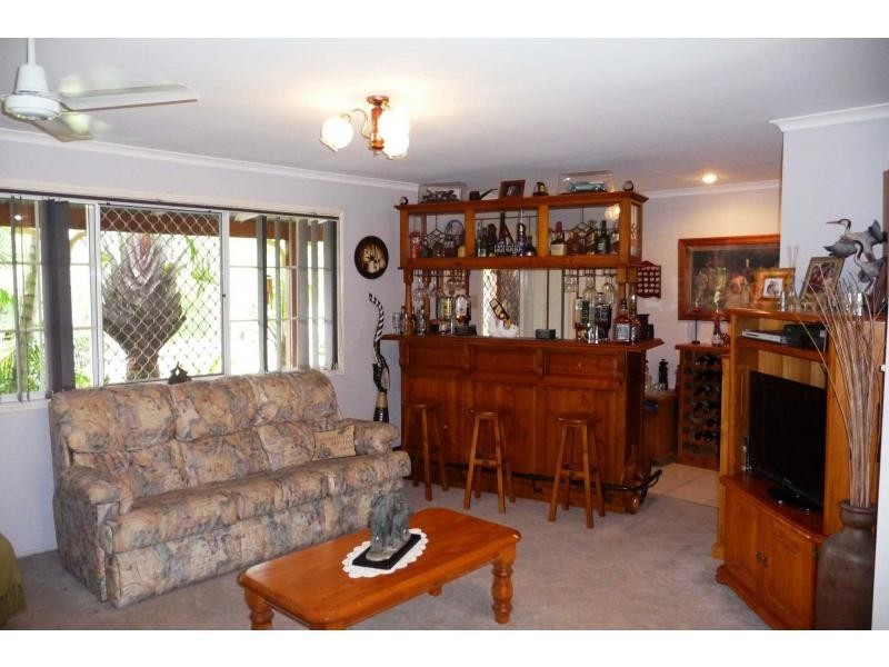 8 Aquamarine Road, River Park Estate, Branyan QLD 4670