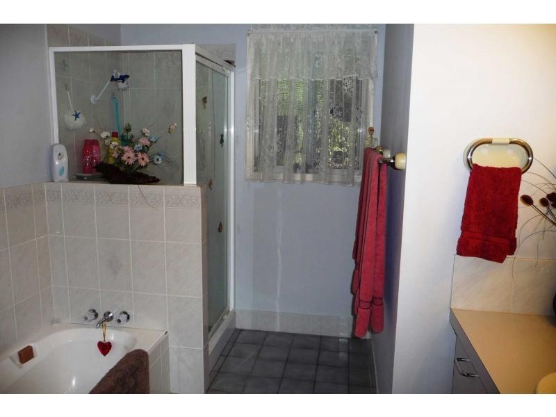 8 Aquamarine Road, River Park Estate, Branyan QLD 4670