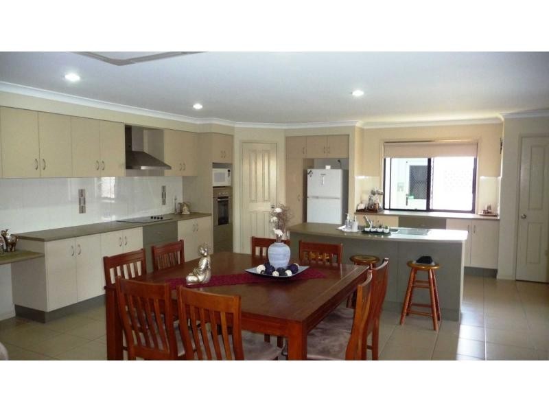 6 Halloran Court, Mayfair Estate, Thabeban QLD 4670