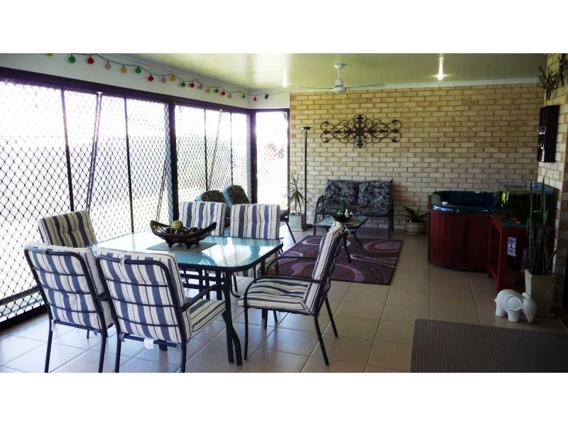 6 Halloran Court, Mayfair Estate, Thabeban QLD 4670