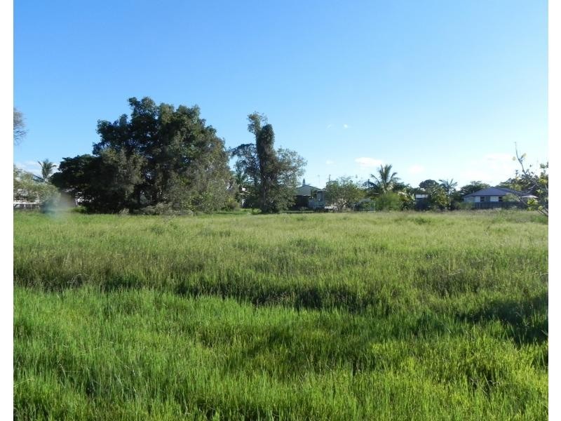 10 Doctor Street, Burnett Heads QLD 4670