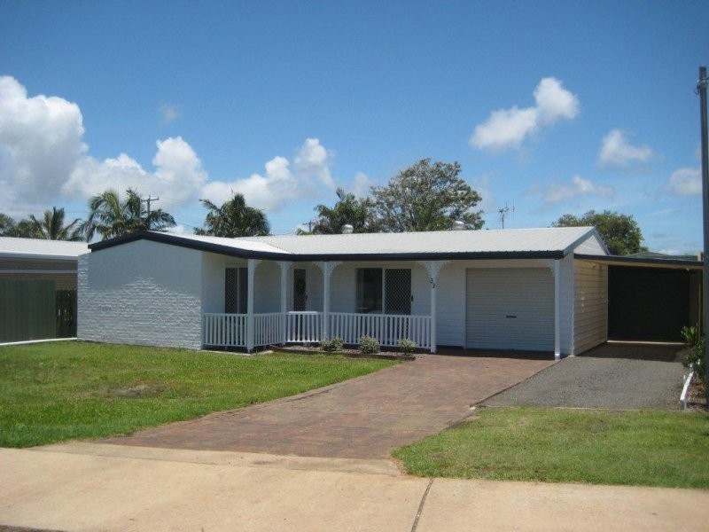 33 Burnett Heads Road, Burnett Heads QLD 4670