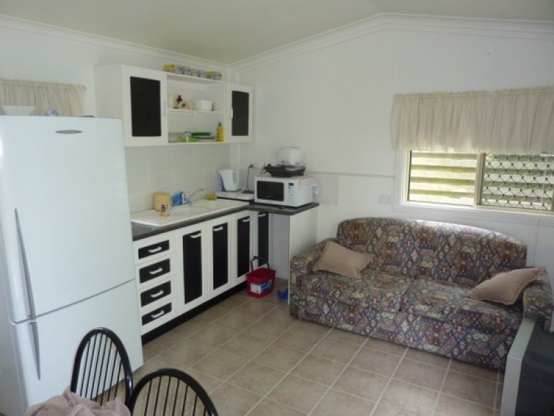 33 Burnett Heads Road, Burnett Heads QLD 4670