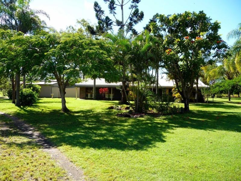 3 Kiwi Court, Branyan QLD 4670