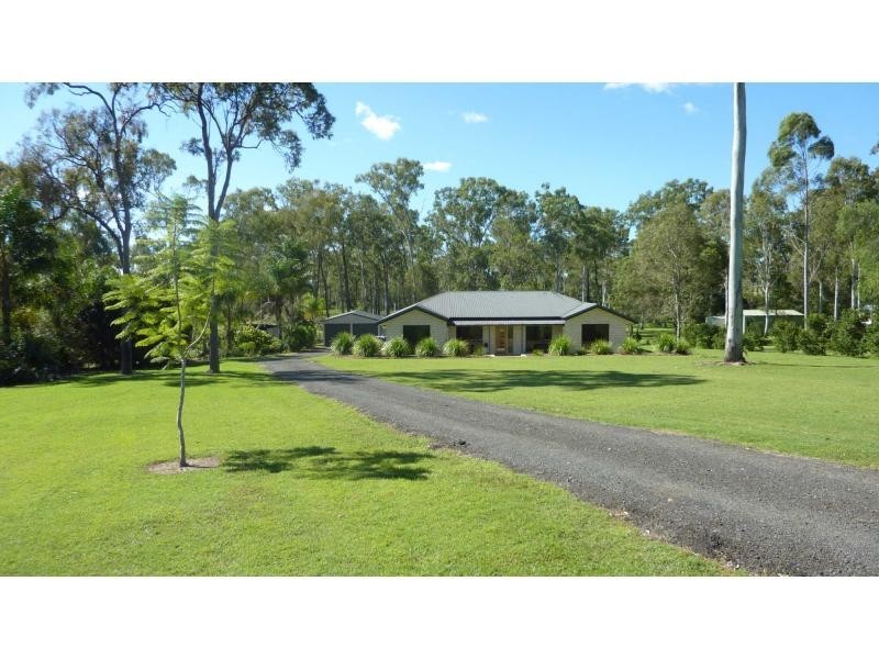 11 Narooma Drive, Branyan QLD 4670