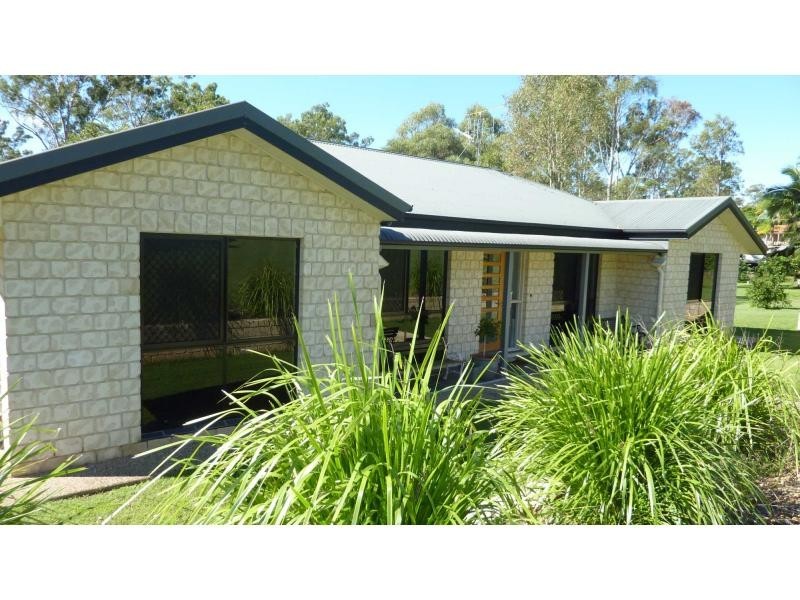 11 Narooma Drive, Branyan QLD 4670