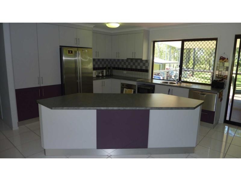 11 Narooma Drive, Branyan QLD 4670