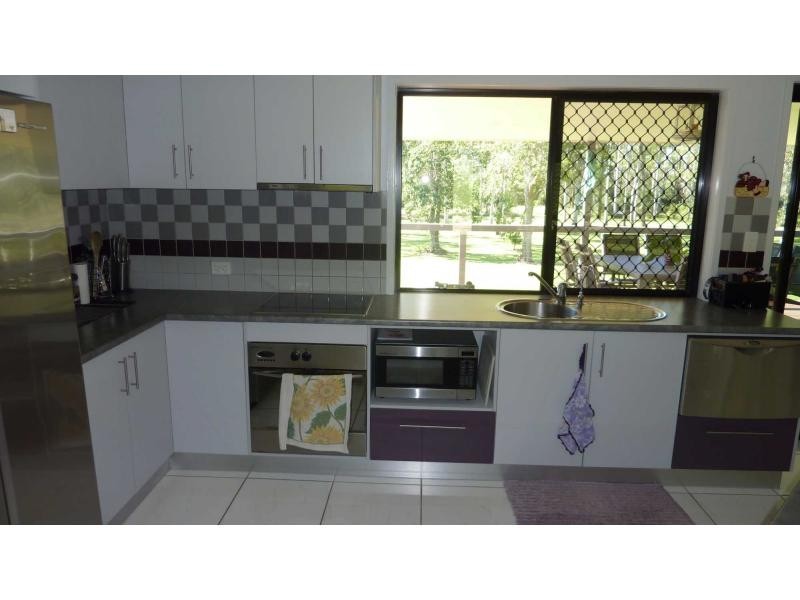 11 Narooma Drive, Branyan QLD 4670