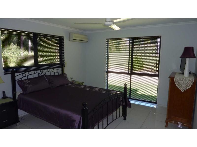 11 Narooma Drive, Branyan QLD 4670
