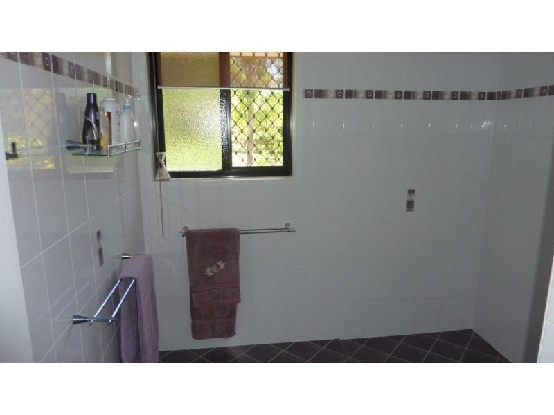 11 Narooma Drive, Branyan QLD 4670