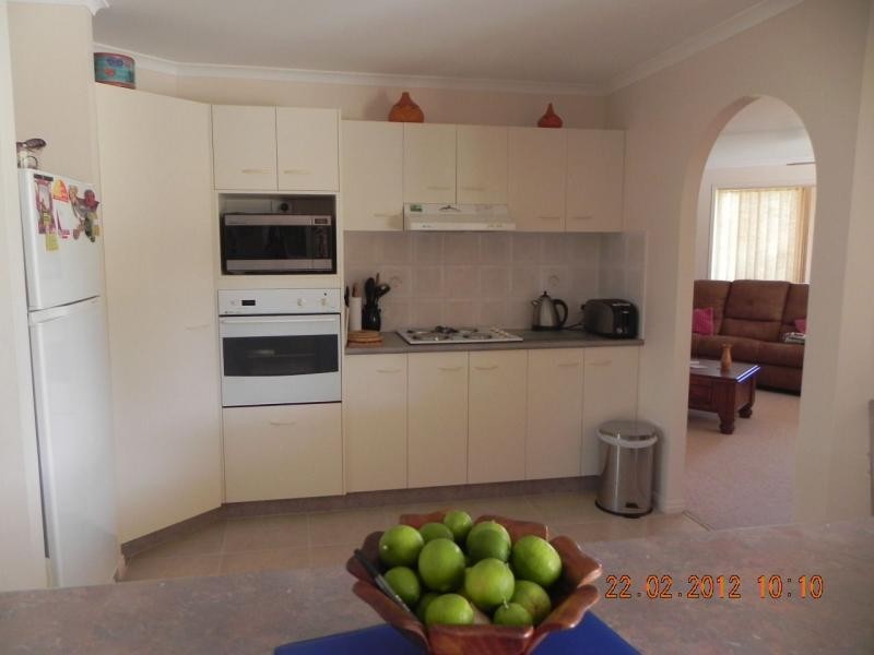 36 Mokera Street, Coral Cove QLD 4670