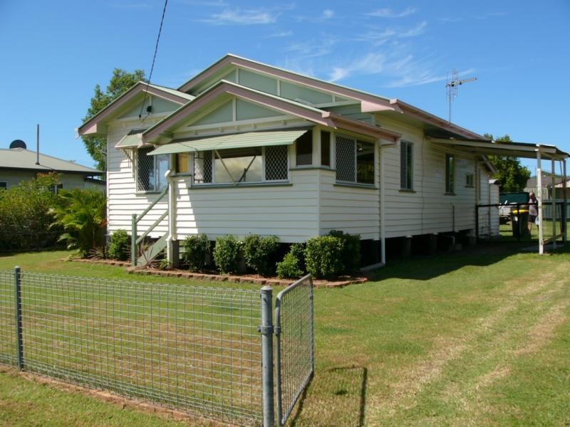24 Sydney Street, Kepnock QLD 4670