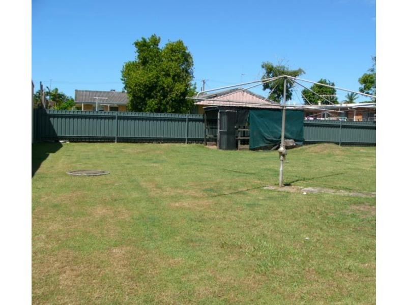 24 Sydney Street, Kepnock QLD 4670