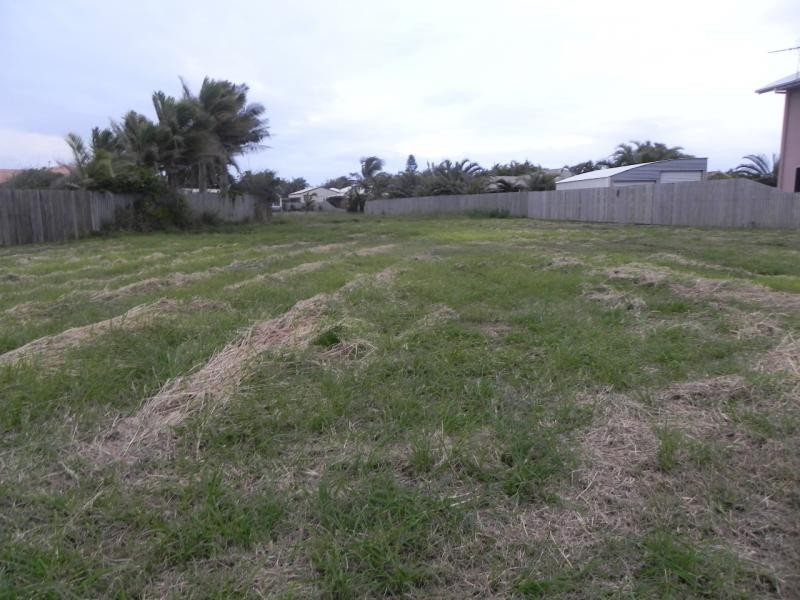 143 Barolin Esplanade, Coral Cove QLD 4670
