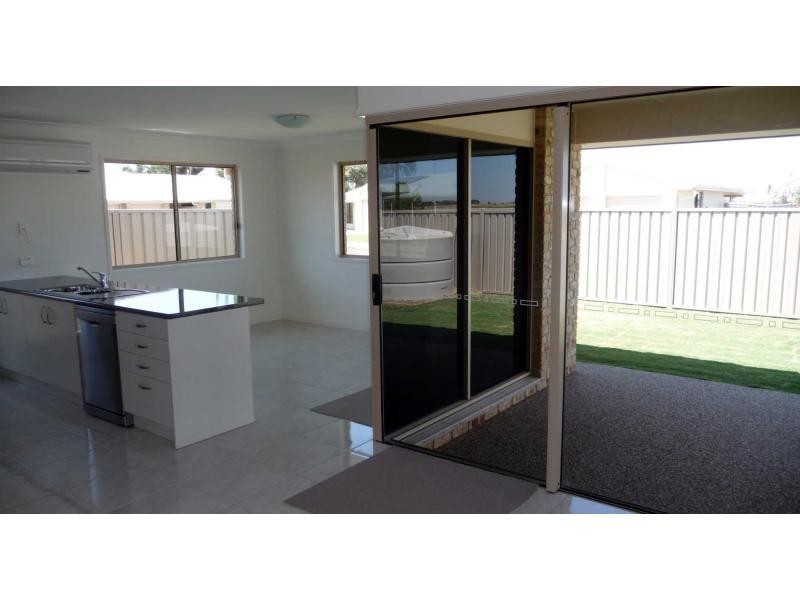 Avenell Heights QLD 4670