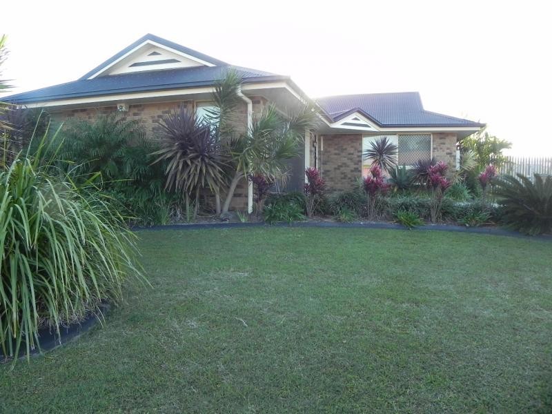 221 Barolin Esplanade, Coral Cove QLD 4670