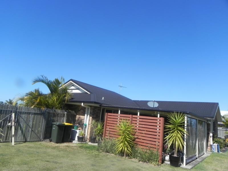 221 Barolin Esplanade, Coral Cove QLD 4670